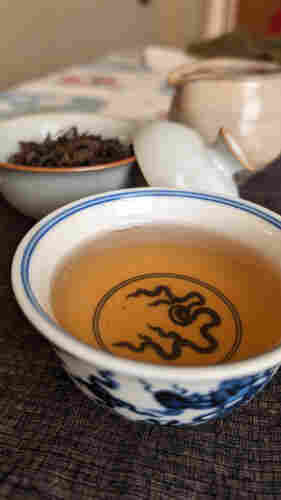 Oolong tea in a bowl.
