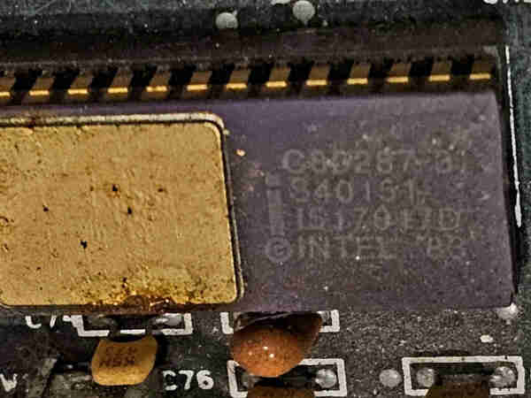 Intel 80287 math coprocessor 