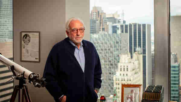 Nelson Peltz to vote for Donald Trump over fears of Joe Biden’s ‘mental condition’

Billionaire disavowed ex-president after January 6 riot but plans to back him again in November election