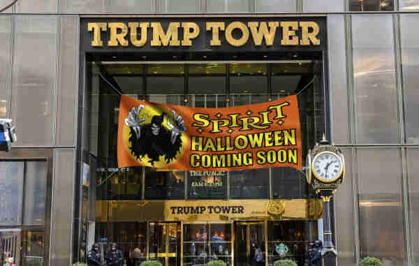 Spirit Halloween sign over Trump Tower entrance