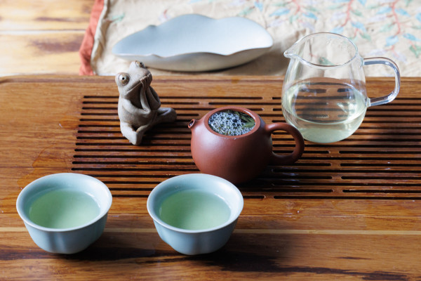 tea brewing in clay pot