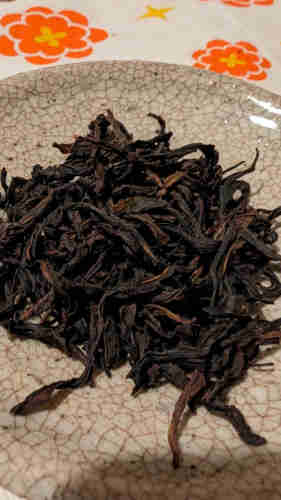 Dry oolong tea leaves.