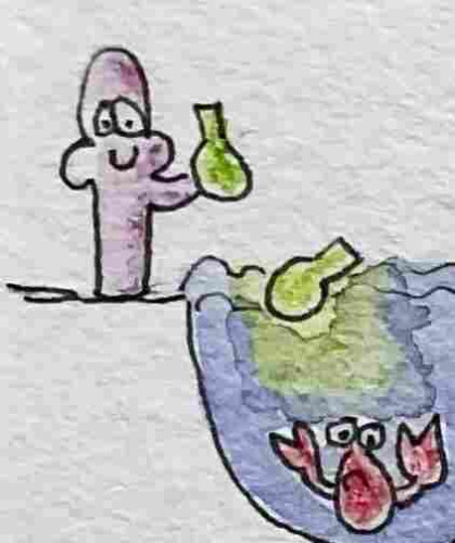 Jemand steht lachend vor einem Gewässer und wirft grüne Flaschen hinein, die sichtbar grüne Flüssigkeit im sonst blauen Wasser hinterlassen. Eine Krabbe steht auf dem Grund des Gewässers und sieht nicht glücklich aus.