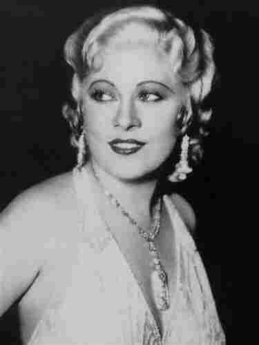 News photo of Mae West, 1932, likely candid, taken by L.A. Times as part of news story. Reprinted in book High Exposure, "Found Photos from the Archives of the L.A. Times." By Unknown journalist photographer - Los Angeles Times Archive, Public Domain, https://commons.wikimedia.org/w/index.php?curid=10580189