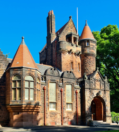 An ornate Scots Renaissance red sandstone Victorian municipal building.