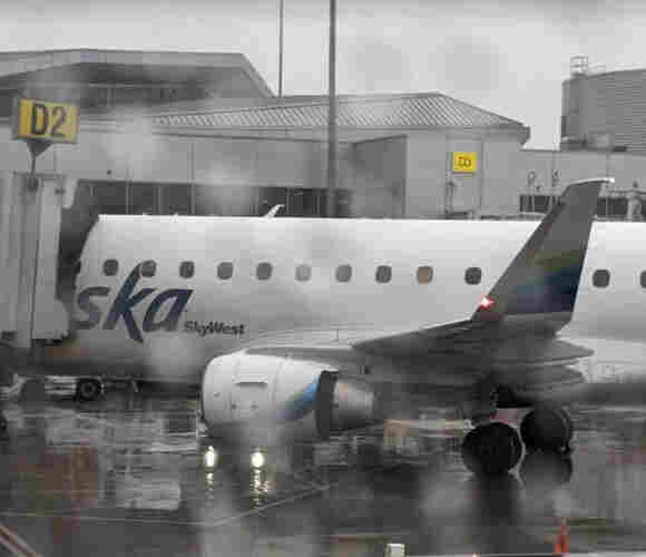 An aircraft with half the Alaska marking obscured so it says ‘ska’