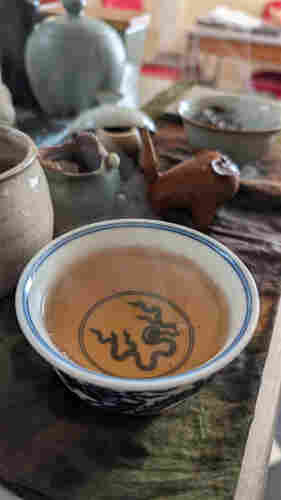 Dancong Oolong in a bowl.