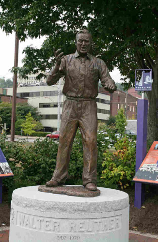 Walter Reuther statue located at the Walter and May Reuther UAW Family Education Center in Black Lake, Michigan. By Laborhistorian108 - Own work, CC BY-SA 4.0, https://commons.wikimedia.org/w/index.php?curid=83445832