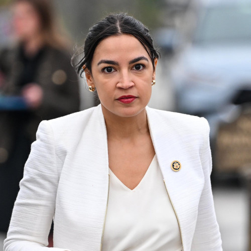 Image of mommy AOC, hnnnnng