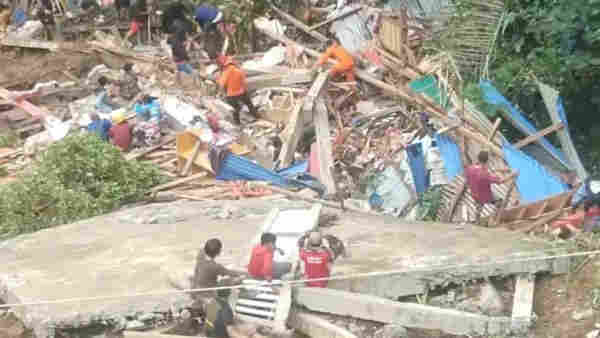 The landslide in Indonesia’s Tana Toraja impacted two villages and buried four houses. (Photo: Badan Nasional Penanggulan Bencana website/BPBD Kabupaten Tana Toraja)