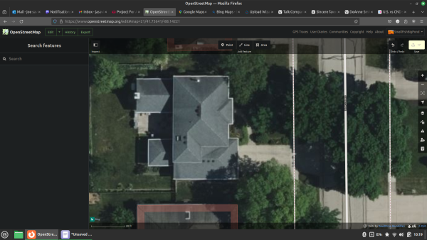 A screenshot of an aerial map, with a complicated-shaped house right in the middle.
