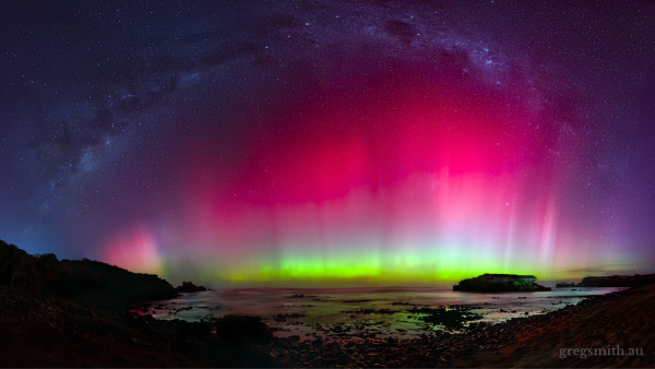 Panoramic shot of aurora australis from Shelly Beach, Port MacDonnell, South Australia.
