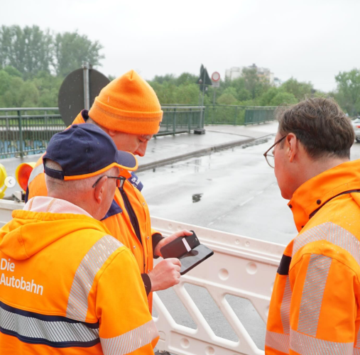 Staatssekretär Oliver Luksic bei der Autobahn GmbH im Hochwassergebiet im Saarland